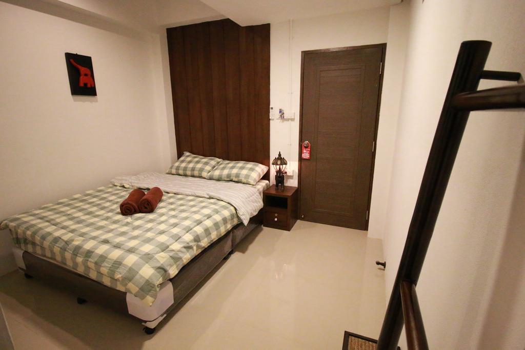 Family Home Chiang Mai Absolute House Exteriör bild